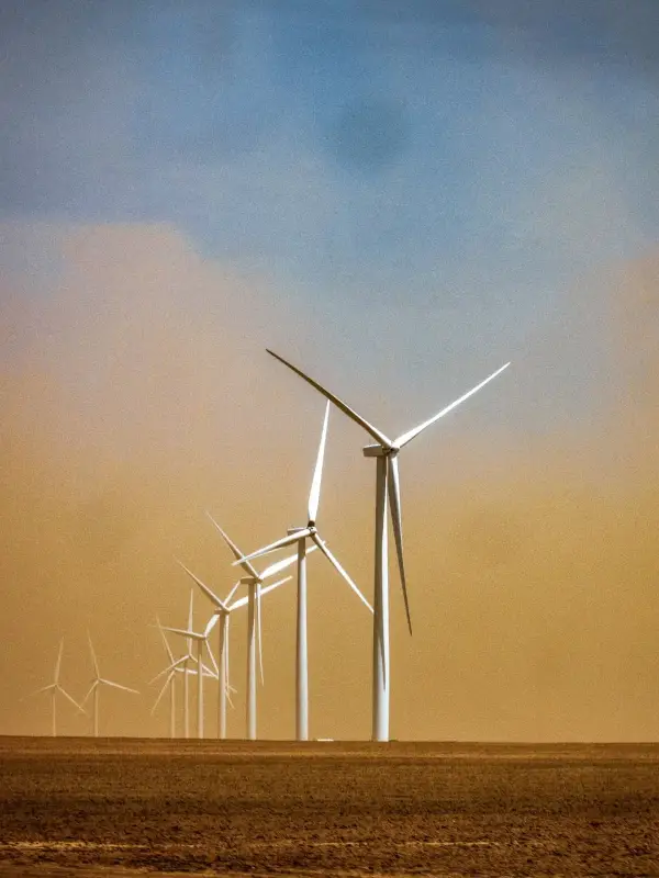 ade-uZBHvG4o9E0-unsplash